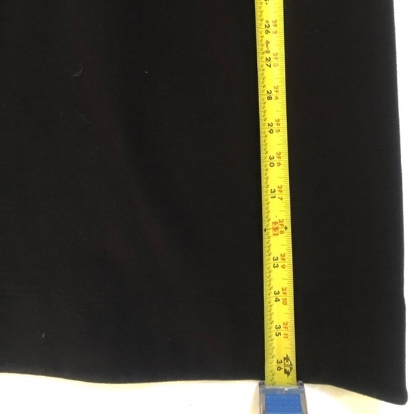 Taylor Sleeveless Black Sheath Dress Wide Neckline Ruffle Accent Pockets Size 4 - Picture 7 of 8